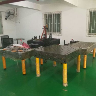 <b>供应各种规格三维柔性焊接工装平台 多孔定位机器人焊接平台</b>